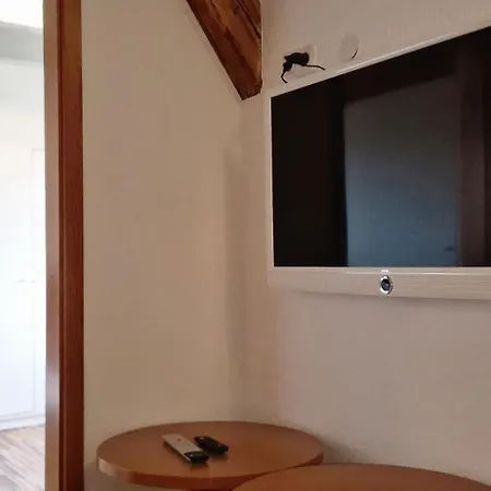 Apartman Zentral Gelegene In Bei Mainz Fuer Monteure Naehe A60 A66 A643