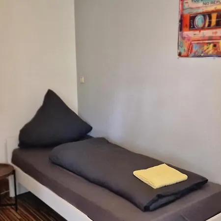 Zentral Gelegene In Bei Mainz Fuer Monteure Naehe A60 A66 A643 Daire Budenheim