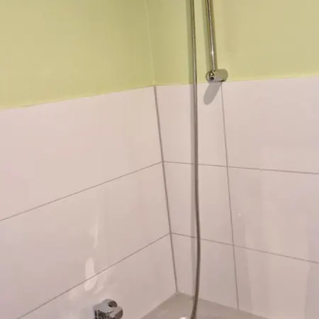Apartman Zentral Gelegene In Bei Mainz Fuer Monteure Naehe A60 A66 A643 *